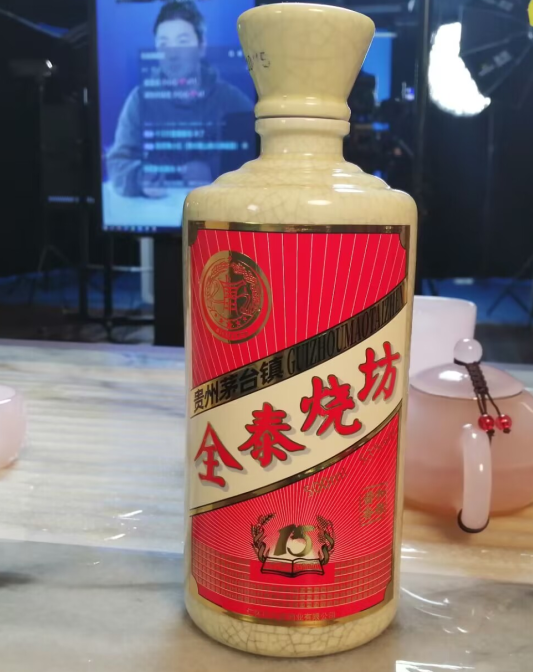 白酒酿造中对原料和辅料有何要求有哪些？