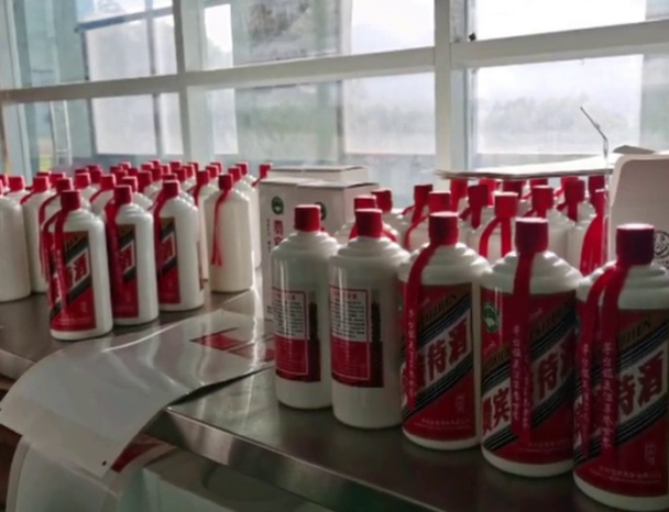 浓香型曲酒酿造工艺操作有哪些特点?