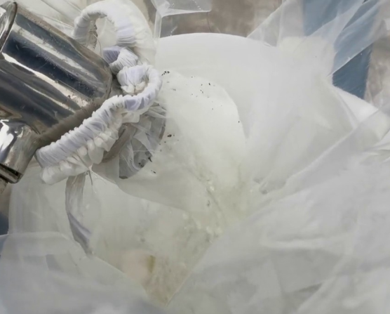 酿酒过程中发酵期间窖内温度怎样变化?