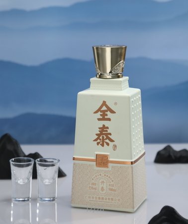 为什么有些白酒饮用后会口干、上头？