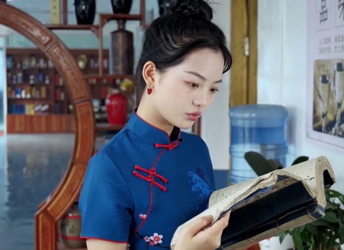 购买、饮用散装白酒时应注意哪些问题？