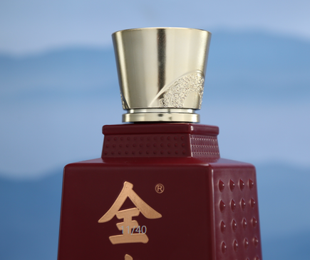 53度白酒一般人能喝多少杯？